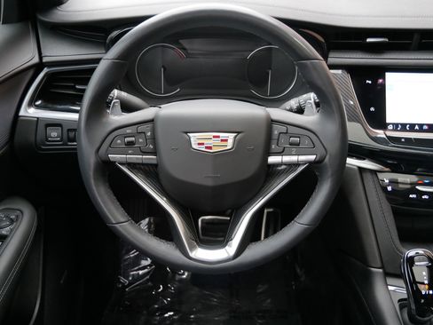 Certified 2024 Cadillac XT6 Sport w/ LPO, Floor Liner Package image 15