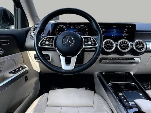 Certified 2023 Mercedes-Benz GLB 250 4MATIC image 11