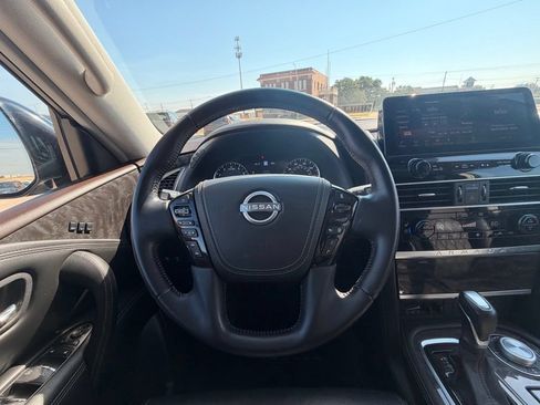 Certified 2022 Nissan Armada Platinum w/ Captain's Chairs Package AWD/4WD image 24
