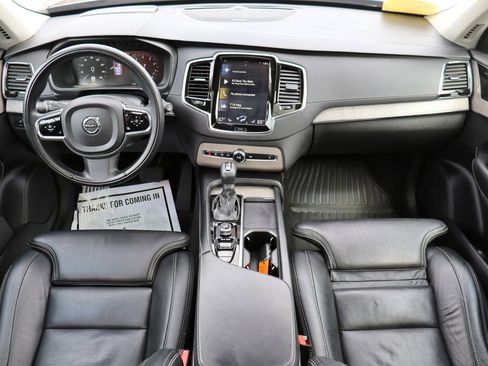 Used 2021 Volvo XC90 T6 Inscription image 9