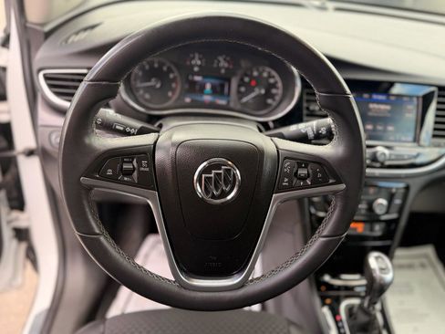 Used 2022 Buick Encore Preferred w/ Safety Package image 13