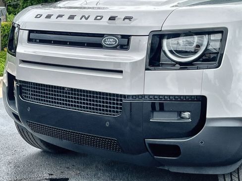 Used 2026 Land Rover Defender 110 S AWD/4WD image 9