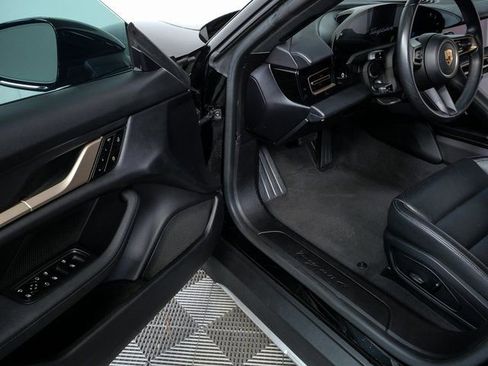 Used 2021 Porsche Taycan 4 Cross Turismo image 7