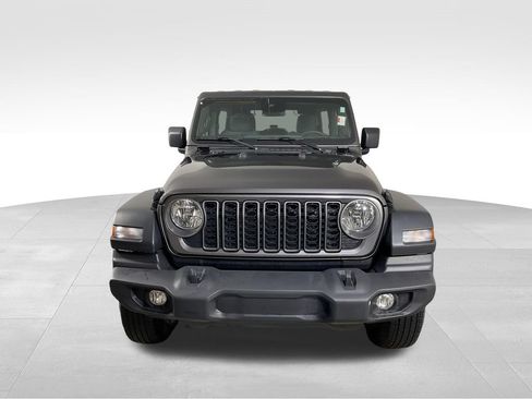 Used 2025 Jeep Wrangler Unlimited Sport AWD/4WD image 3