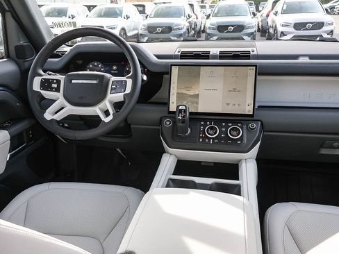 New 2026 Land Rover Defender 110 X-Dynamic SE image 23