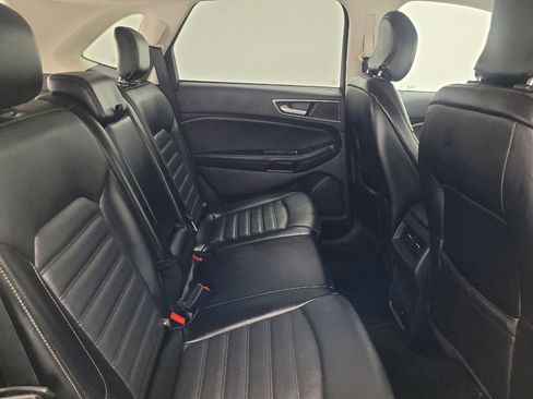 Used 2018 Ford Edge SEL w/ Equipment Group 201A FWD image 19