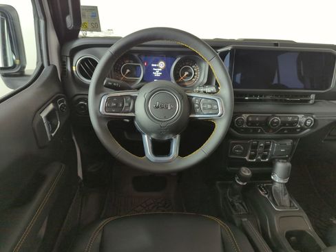 Used 2024 Jeep Wrangler Sahara image 11