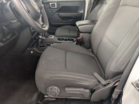 Used 2023 Jeep Gladiator Sport image 12