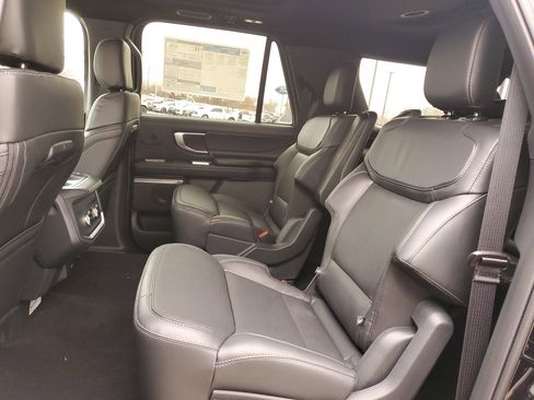 New 2025 Ford Expedition Max Platinum w/ Stealth Performance Package image 10