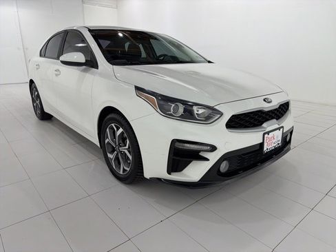 Used 2019 Kia Forte LXS image 7