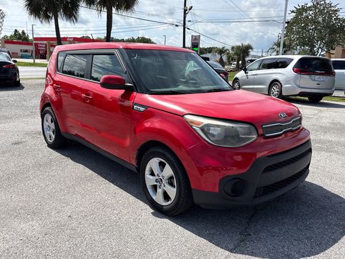 Used 2019 Kia Soul FWD image 7