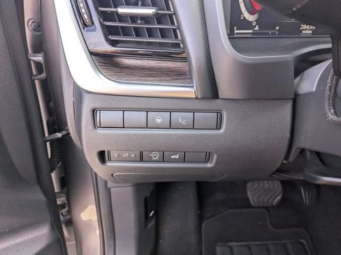 Used 2025 Nissan Rogue Platinum w/ Platinum Premium Package AWD/4WD image 16