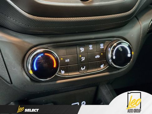 Used 2023 Chevrolet TrailBlazer LT FWD image 18