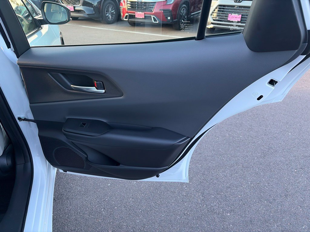 Used 2026 Toyota Prius XLE AWD/4WD image 15
