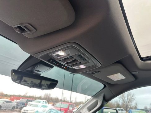 Used 2023 GMC Sierra 2500 Denali w/ Denali Ultimate Package image 19