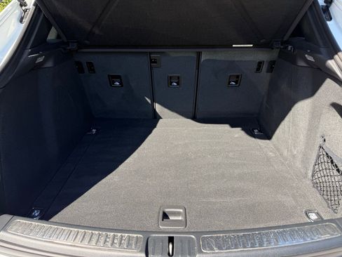 Used 2024 Porsche Macan image 34