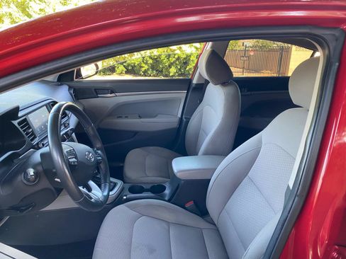 Used 2020 Hyundai Elantra Value Edition FWD image 29