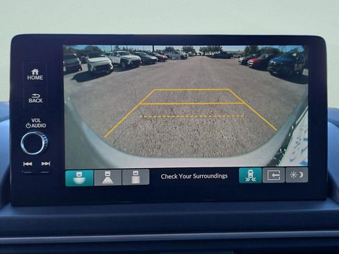 Used 2025 Honda Pilot Touring image 24