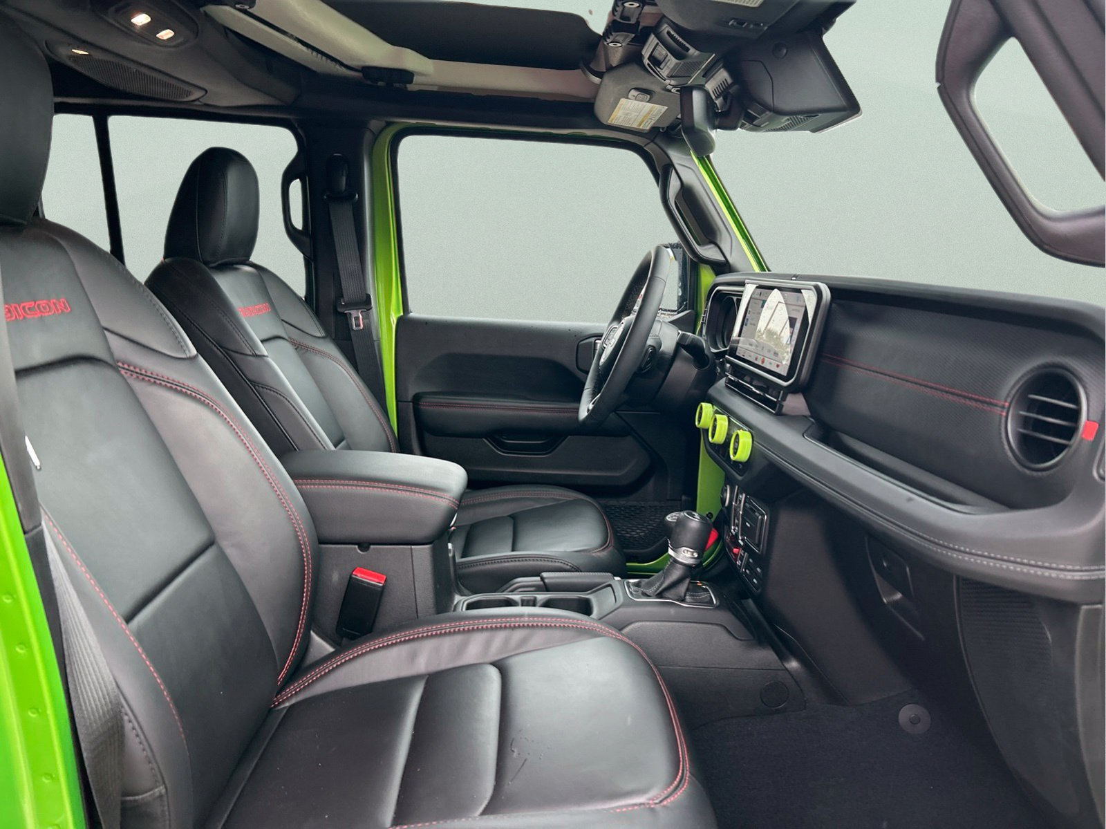 Certified 2025 Jeep Wrangler Unlimited Rubicon AWD/4WD image 12