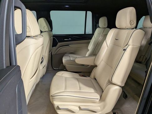 Certified 2023 Cadillac Escalade ESV Premium Luxury image 27