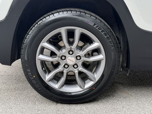 Used 2022 GMC Terrain SLT AWD/4WD image 11