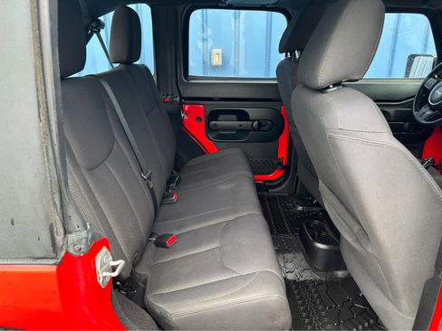 Used 2017 Jeep Wrangler Unlimited Sport w/ Mopar Black Appearance Group image 10