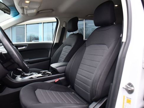 Used 2016 Ford Edge SE image 13