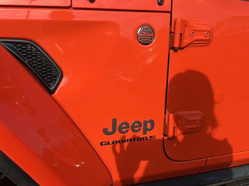 Used 2023 Jeep Gladiator Mojave w/ Cold Weather Group AWD/4WD image 24