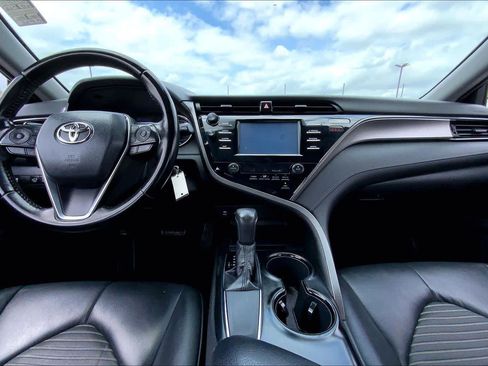 Used 2019 Toyota Camry SE image 15