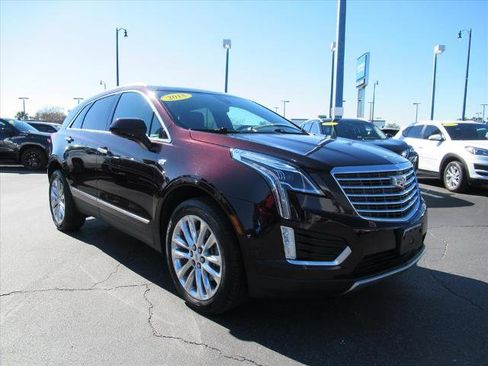 Used 2018 Cadillac XT5 Platinum w/ Driver Assist Package image 3