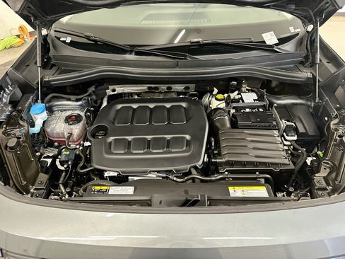 Used 2026 Volkswagen Tiguan SE AWD/4WD image 34