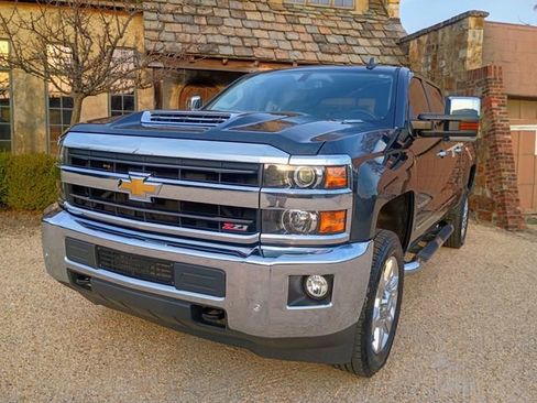 Used 2018 Chevrolet Silverado 2500 LTZ w/ Duramax Plus Package image 6