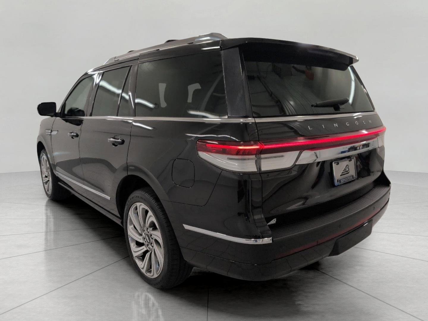 Used 2023 Lincoln Navigator Reserve AWD/4WD image 41