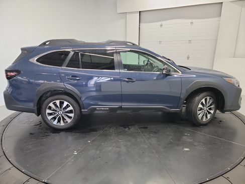 Used 2023 Subaru Outback Limited XT AWD/4WD image 11