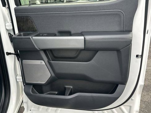 Used 2024 Ford F350 Lariat w/ Chrome Package image 19