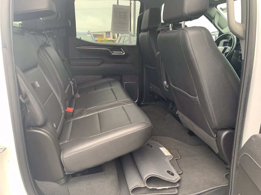 Used 2025 GMC Sierra 1500 SLT AWD/4WD image 28