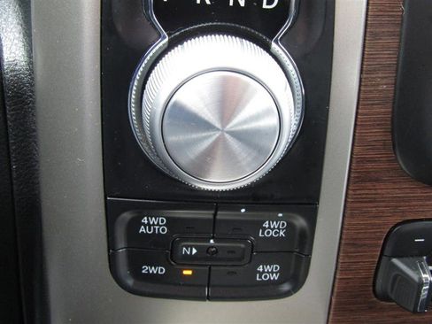 Used 2014 RAM 1500 Laramie w/ Convenience Group image 15