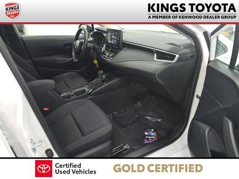 Used 2025 Toyota Corolla LE FWD image 6
