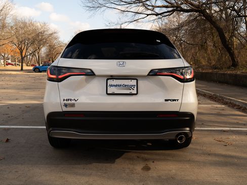 Used 2026 Honda HR-V Sport image 8