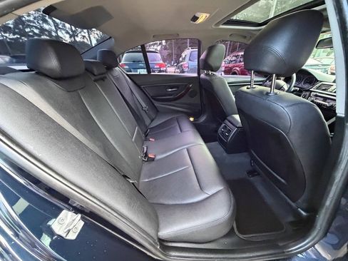 Used 2017 BMW 320i xDrive Sedan AWD/4WD image 10