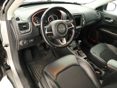 Used 2018 Jeep Compass Trailhawk AWD/4WD image 15