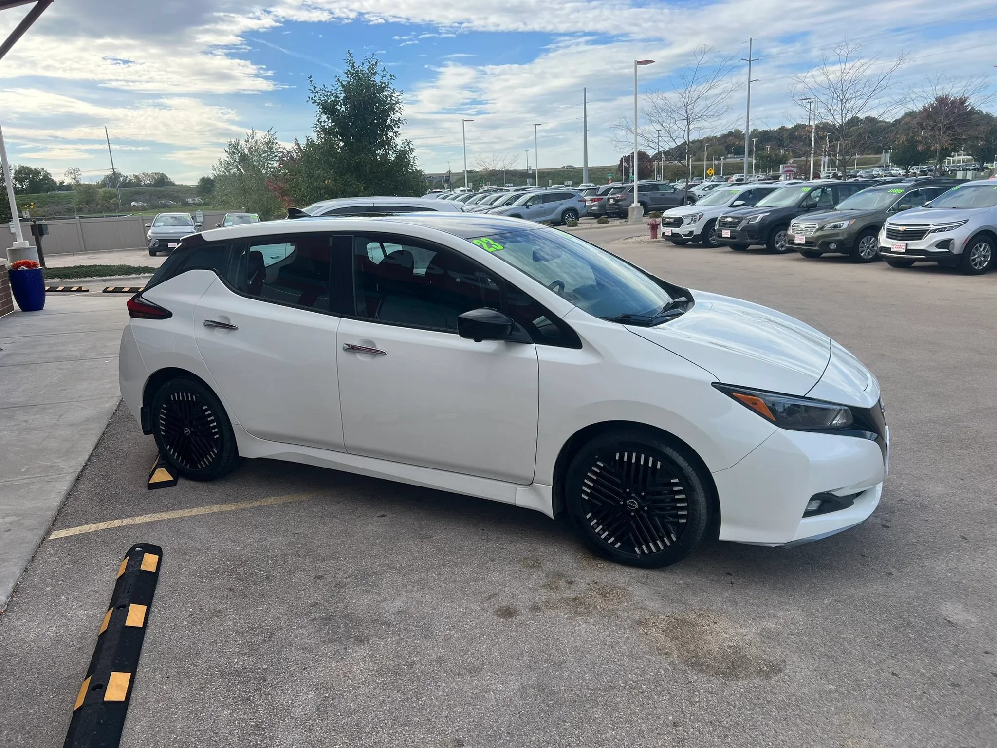 Used 2023 Nissan Leaf SV Plus FWD image 3
