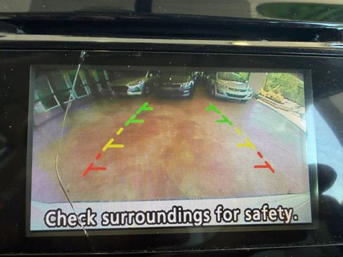 Used 2015 Nissan Rogue S FWD image 17