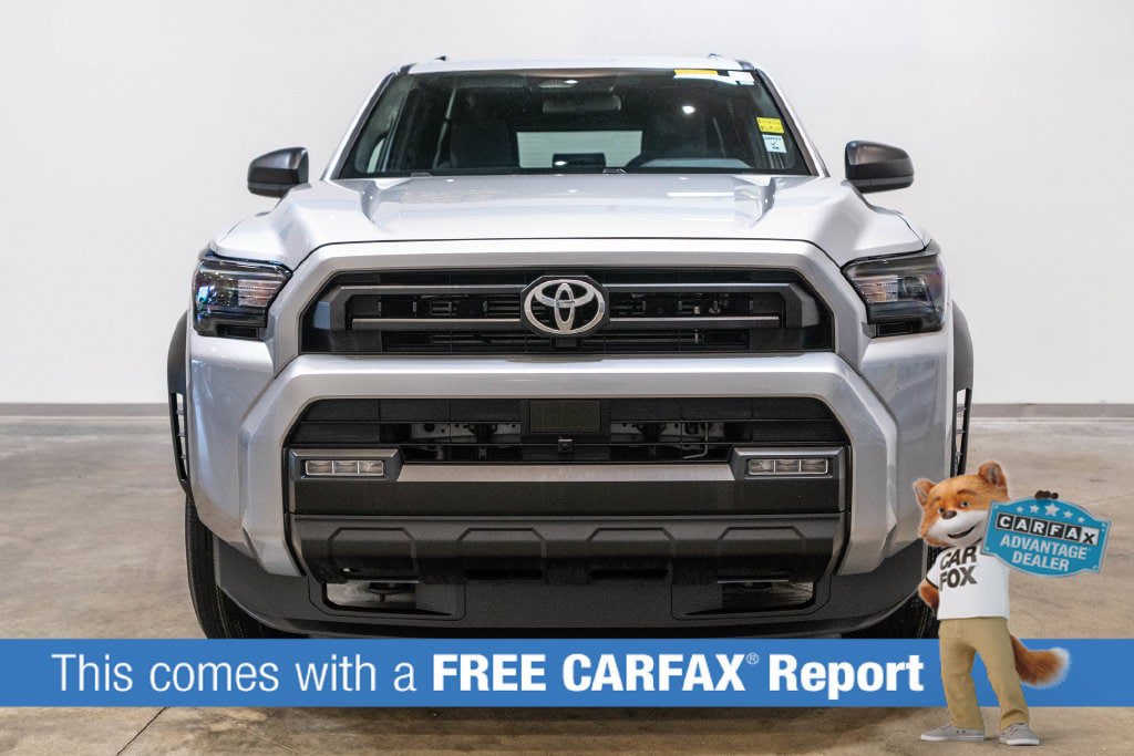 Used 2025 Toyota 4Runner SR5 AWD/4WD image 2