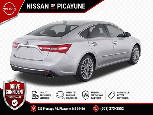 Used 2018 Toyota Avalon Limited FWD image 4