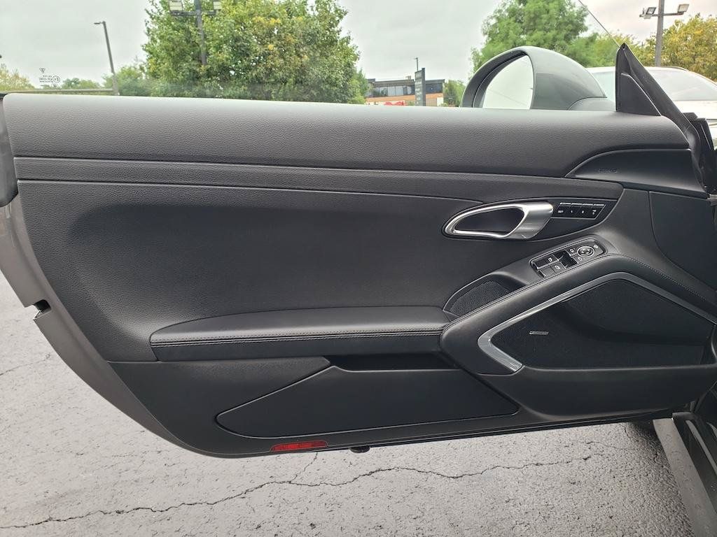 Used 2013 Porsche Boxster RWD image 16