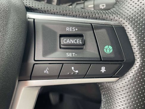 Used 2024 Mitsubishi Outlander SE AWD/4WD image 26