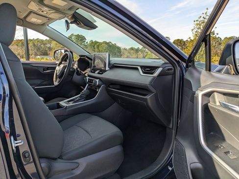 Used 2024 Toyota RAV4 XLE image 32