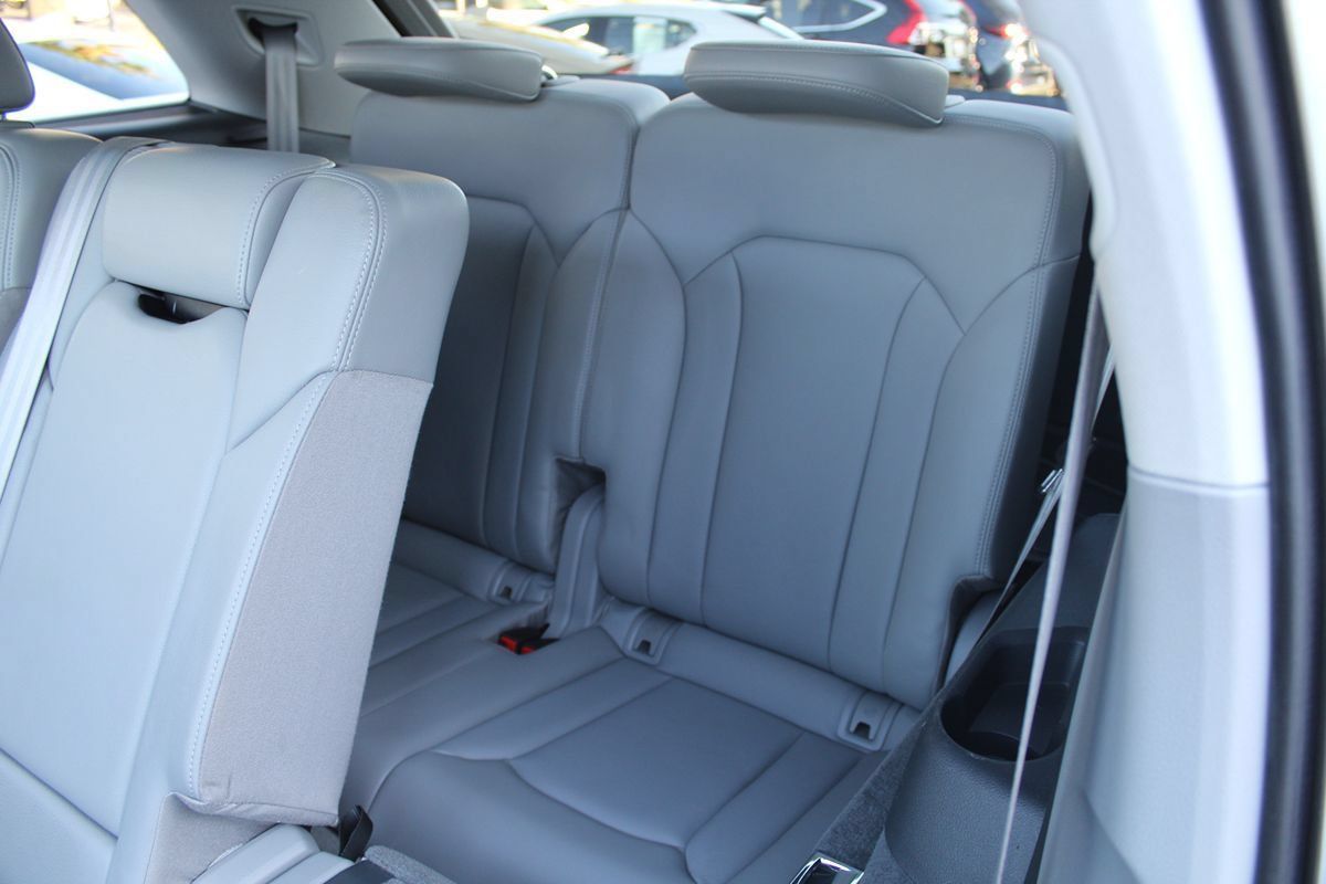 Used 2017 Audi Q7 3.0T Premium Plus w/ Premium Plus Package AWD/4WD image 27