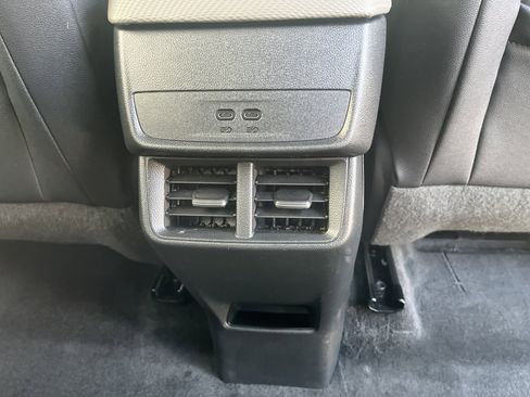 Used 2026 Chevrolet Equinox LT w/ Convenience Package II image 15